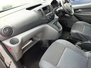 Nissan NV200 SV 2018 Silver