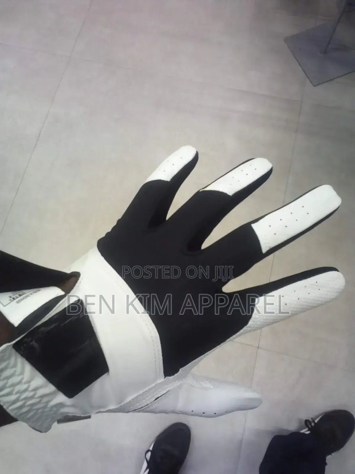 Golf Gloves Pair White With Black Breathable.
