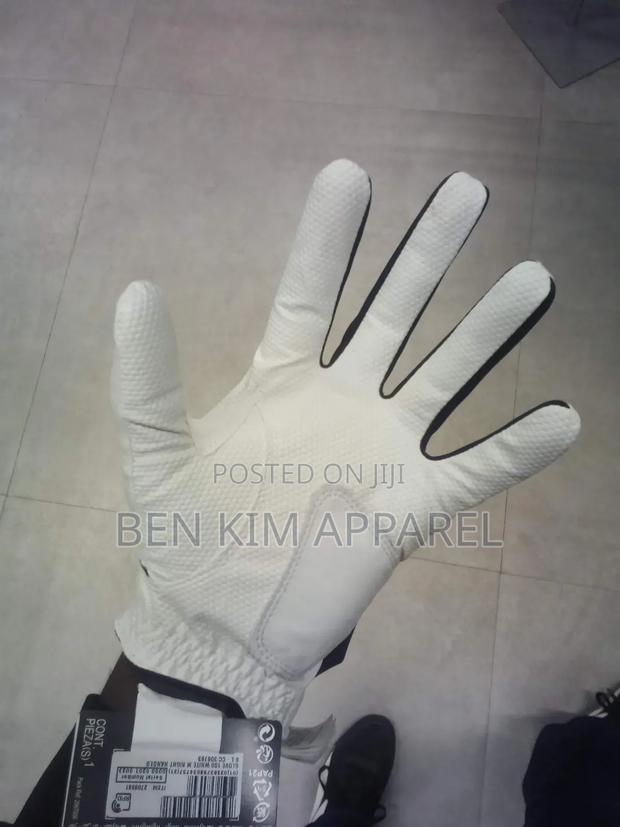 Golf Gloves Pair White With Black Breathable. - thumbnail 5