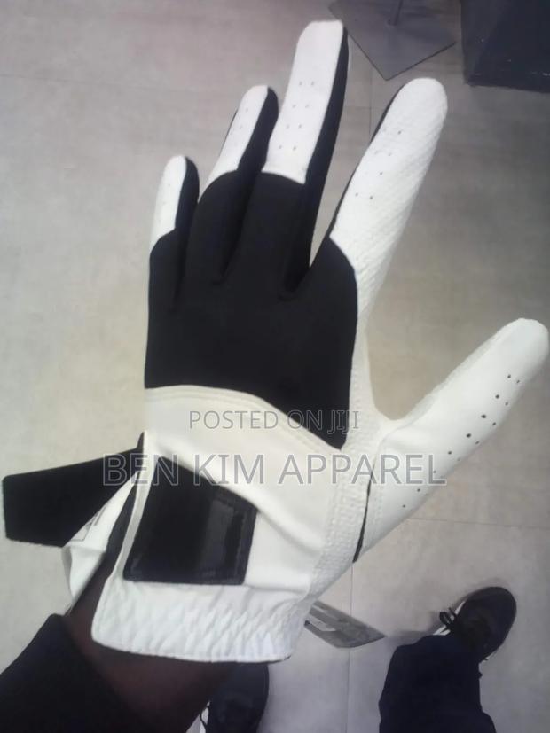 Golf Gloves Pair White With Black Breathable. - thumbnail 6