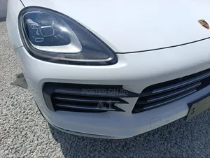 Porsche Cayenne Base AWD 2020 White
