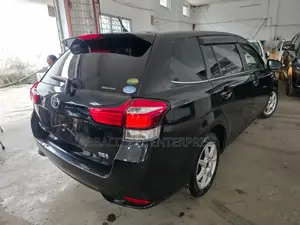 Toyota Corolla Fielder 1.5 Hybrid FWD 2018 Black