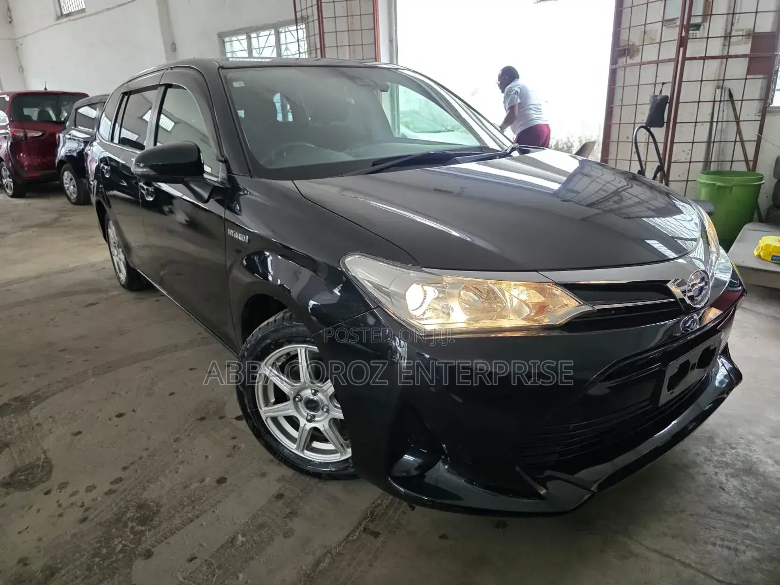 Toyota Corolla Fielder 1.5 Hybrid FWD 2018 Black