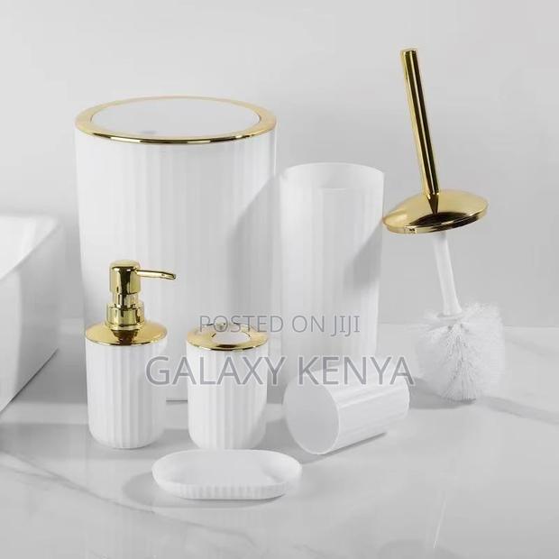 6 in Luxury Bathroom Accessories Set (Round) - thumbnail 3