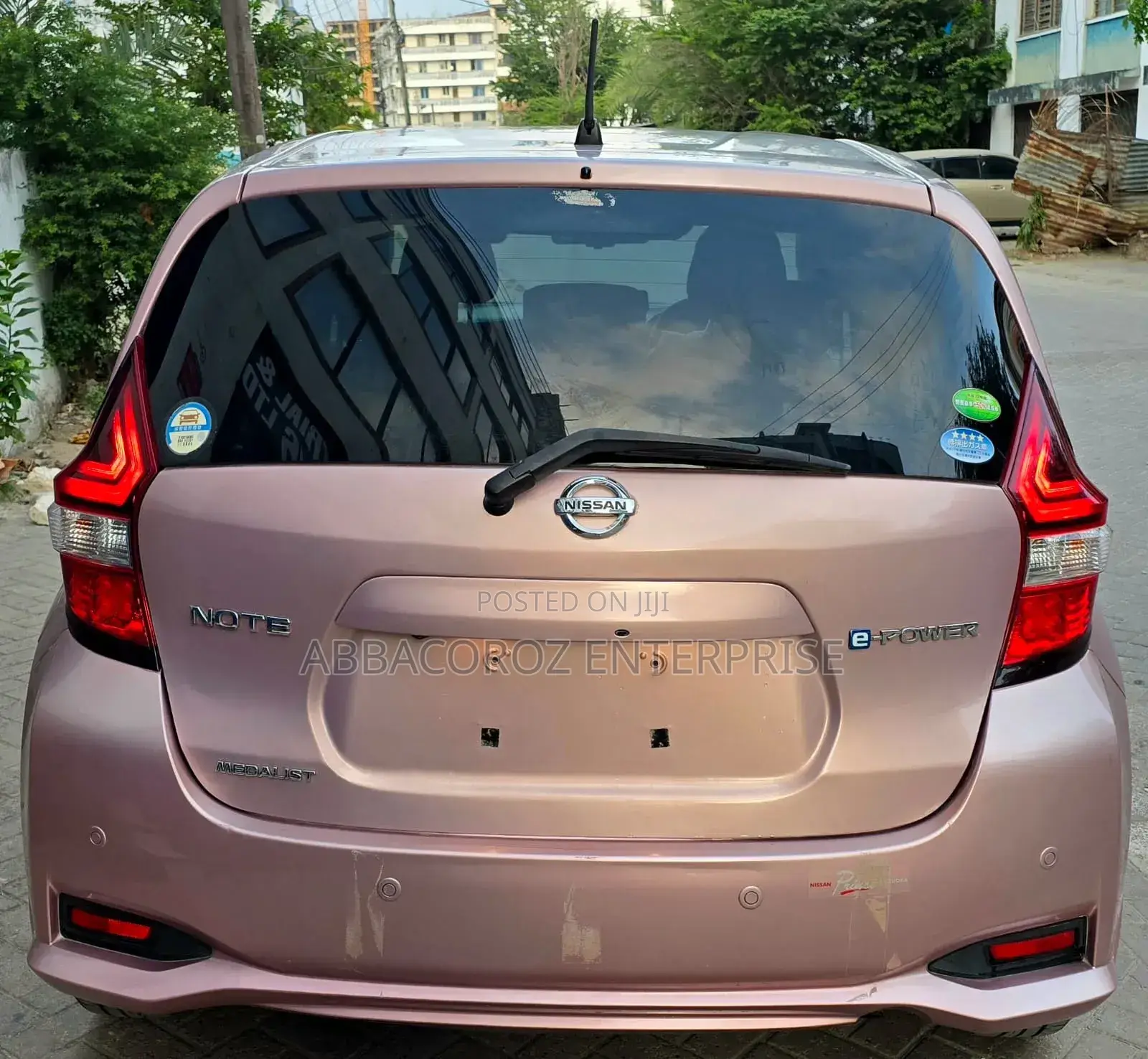 Nissan Note 1.2 Hybrid 2018 Pink