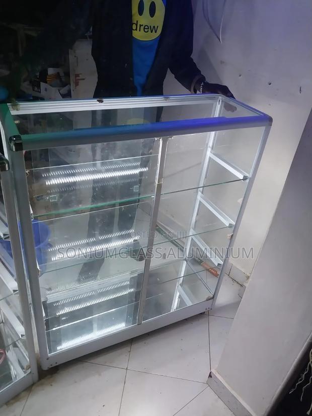 Glass Showcase - main view