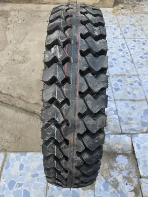 825 R16 Jk Tyres (Commercial) Diff.