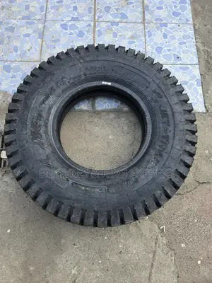 825 R16 Jk Tyres (Commercial) Diff.