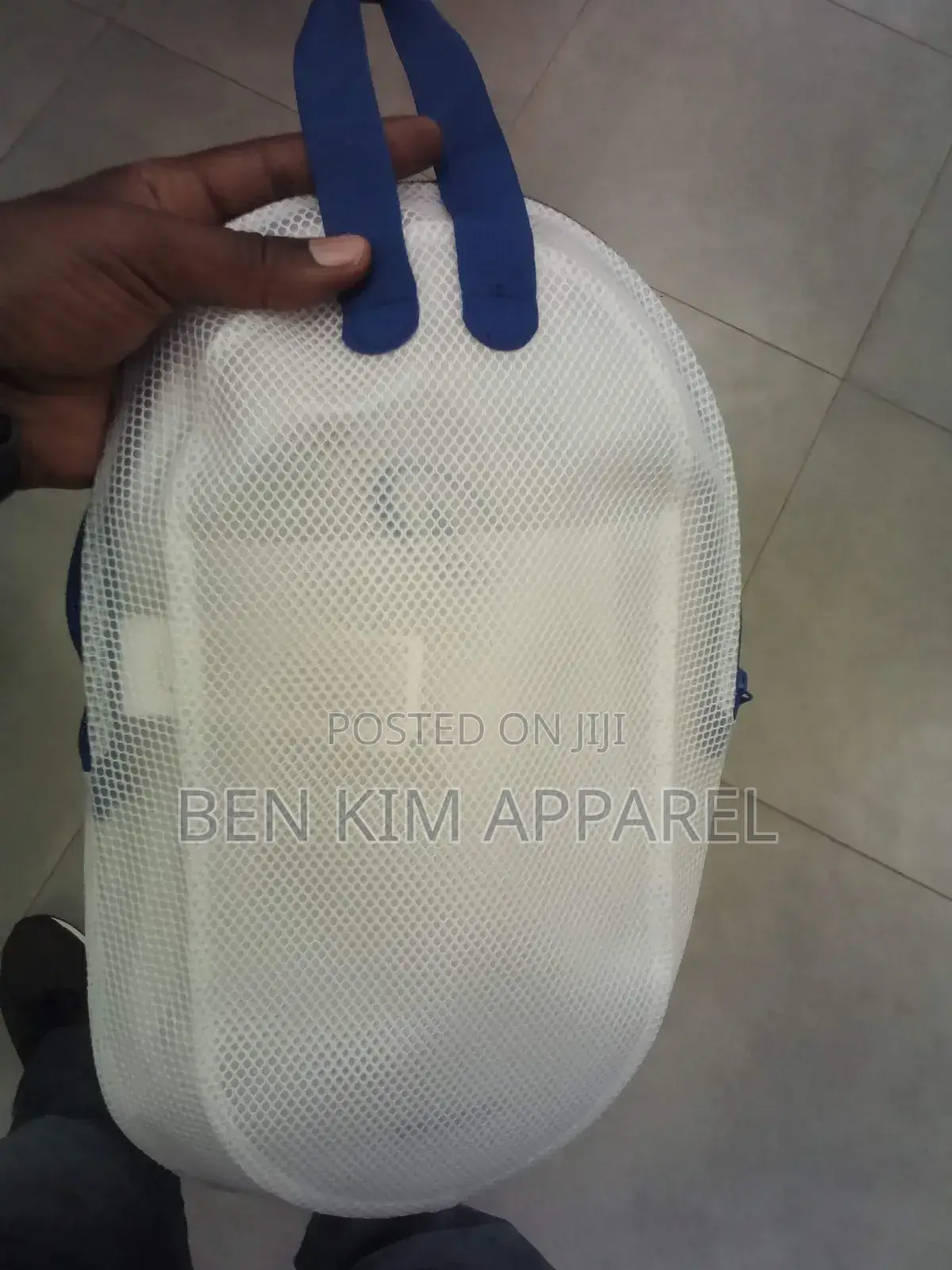 Water Proof Swimming Pouch 3 Litres Keep All Your Gadgets Water Proof