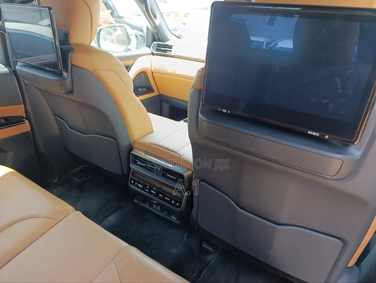 Lexus LX 600 2022 White