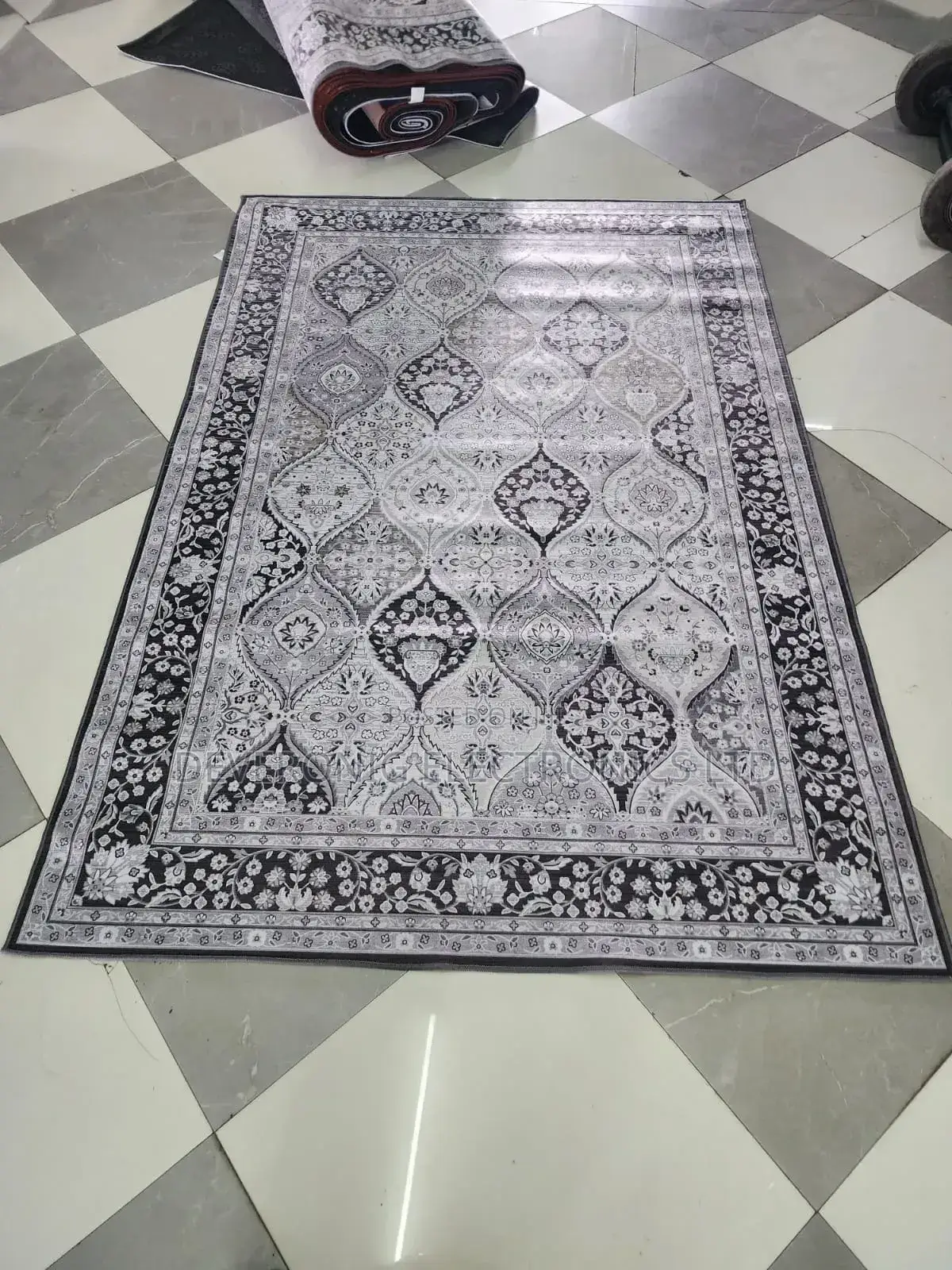  3d Carpet Available
Size 5x8