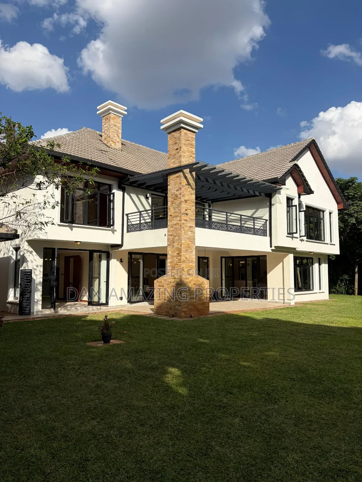 5bdrm Maisonette in Old Runda Plus Dsq for sale