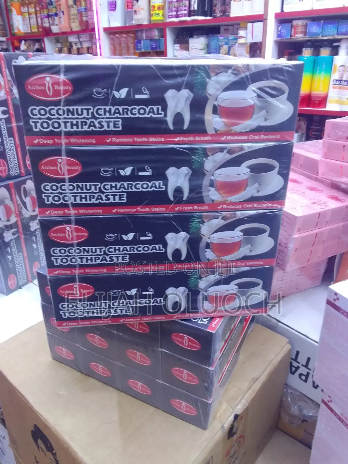 Aichun Beauty Coconut Charcoal Toothpaste