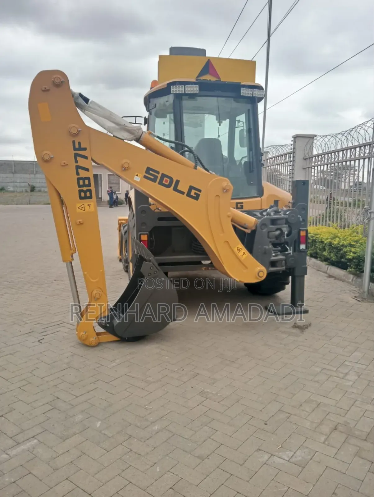 SDLG Backhoe- B877f