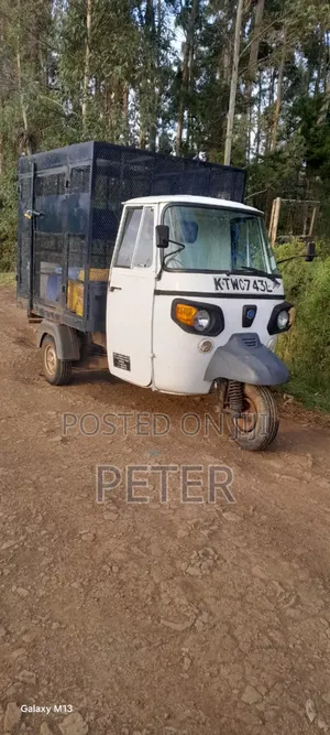 Piaggio 2023 White