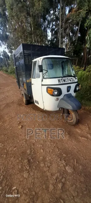 Piaggio 2023 White