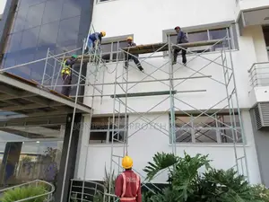 Frames for Hire Services With Platforms