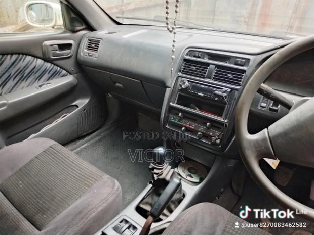 Toyota Caldina - thumbnail 5