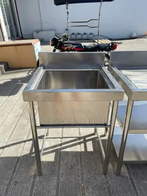 Cusom Fabrcated Stainless Steel Table E
