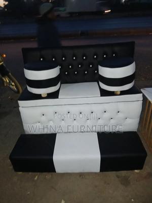 Pedicure Seat Black and White - thumbnail 2