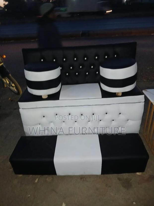 Pedicure Seat Black and White - main view