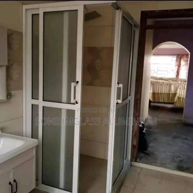 Sliding Doors Shower Cubical - main view