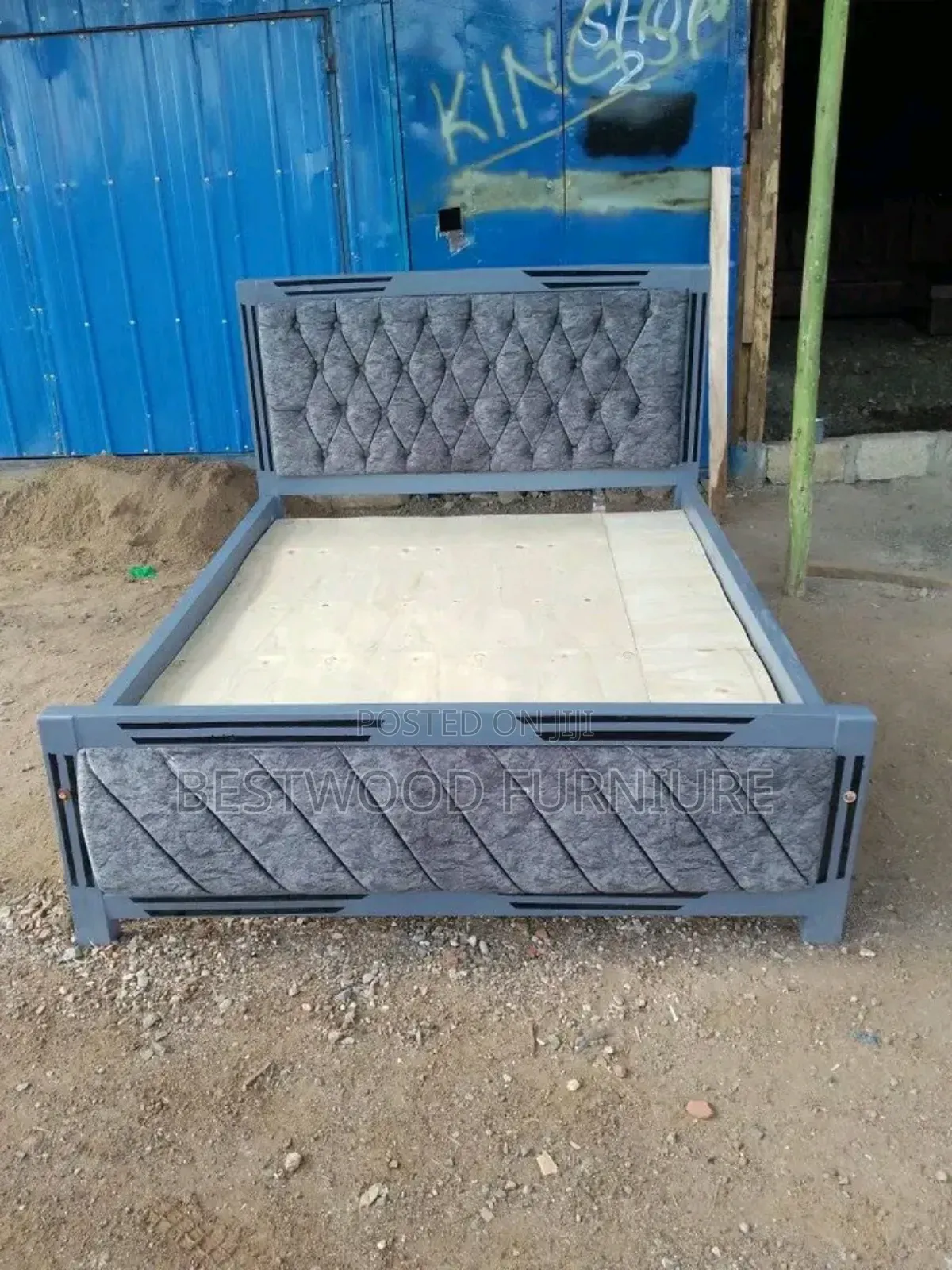 Beautiful Mocket Bed 5 by 6