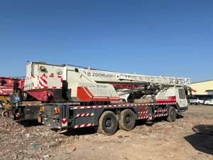 Cranes Are Available for Jobs and Delivery