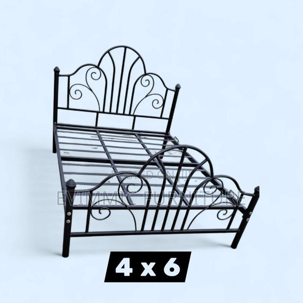Luxor Style Metal Frame Beds - thumbnail 2