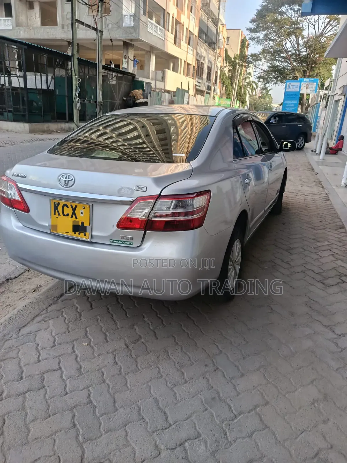 Toyota Premio 2013 Silver