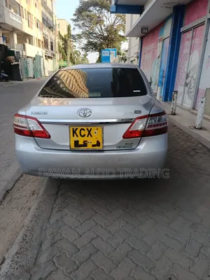 Toyota Premio 2013 Silver