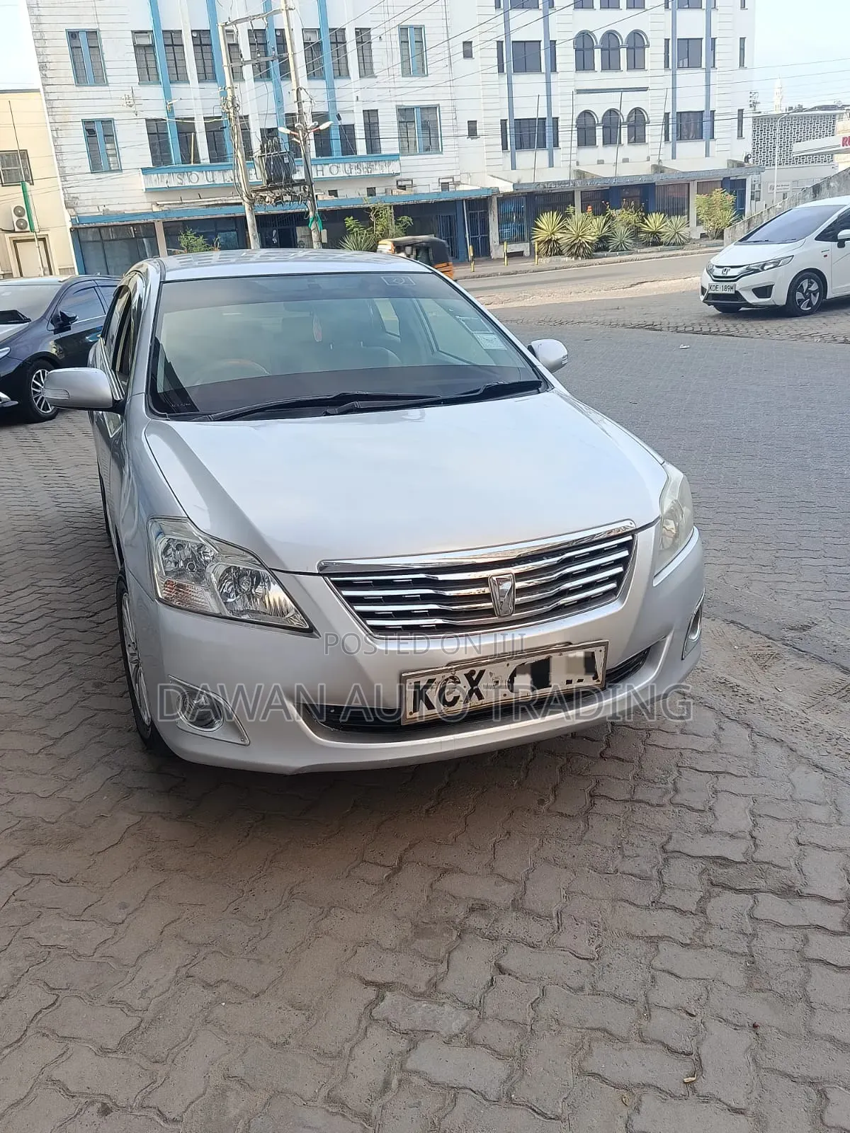 Toyota Premio 2013 Silver