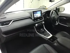 Toyota RAV4 XLE AWD 2019 White