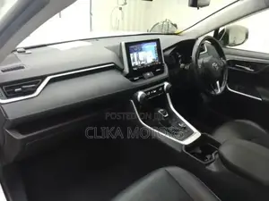 Toyota RAV4 XLE AWD 2019 White