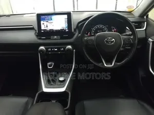 Toyota RAV4 XLE AWD 2019 White