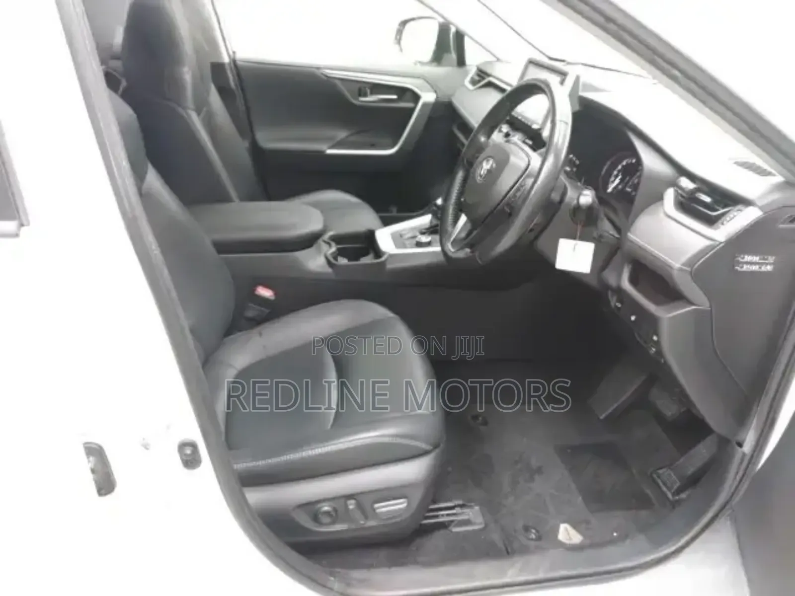 Toyota RAV4 XLE AWD 2019 White