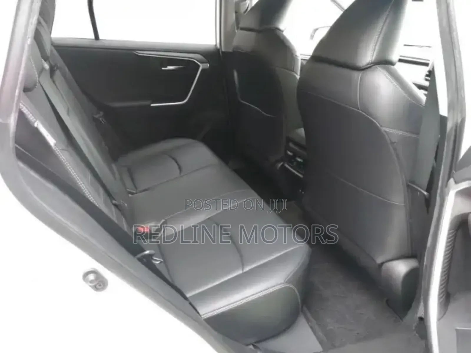 Toyota RAV4 XLE AWD 2019 White