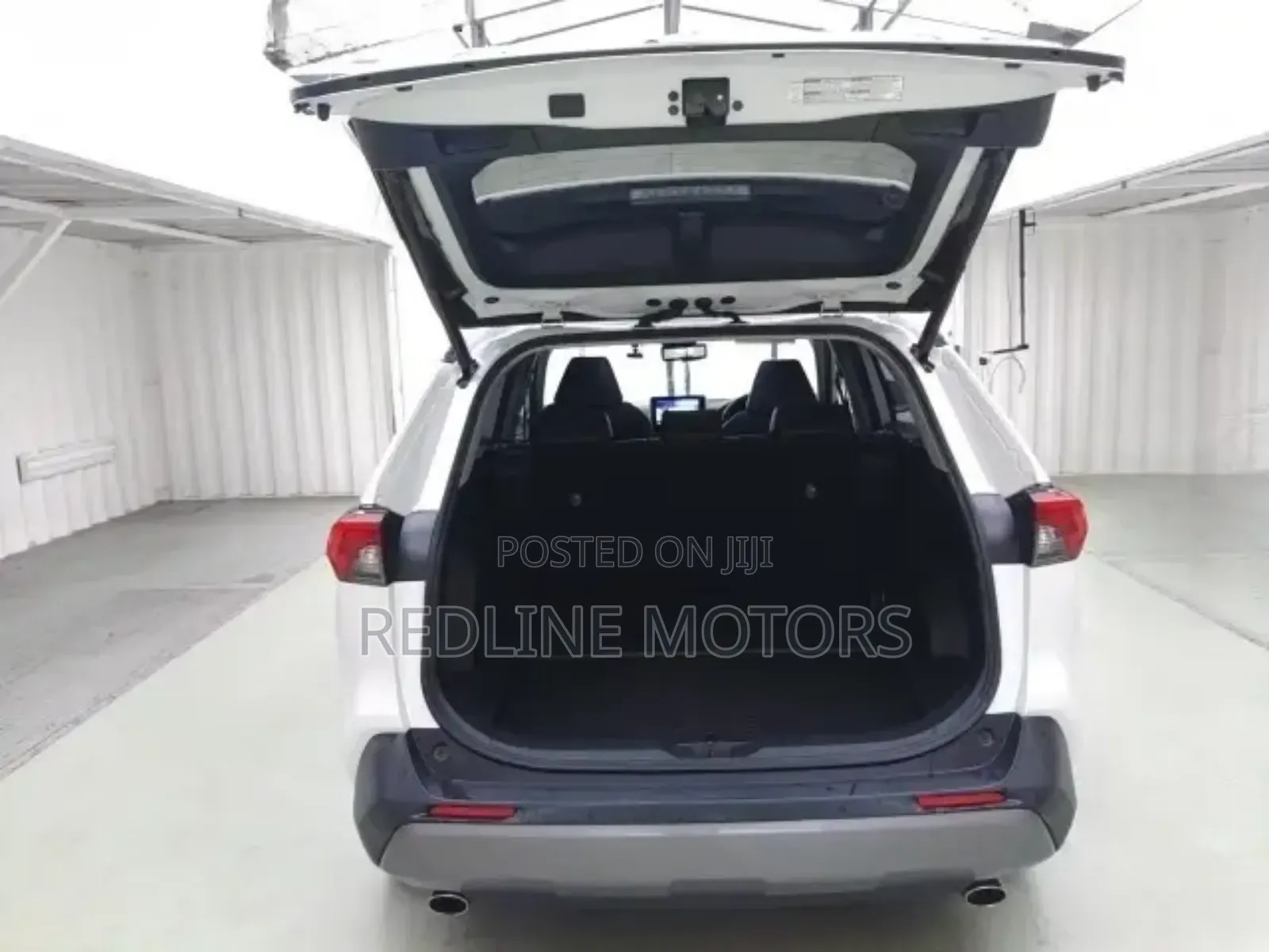 Toyota RAV4 XLE AWD 2019 White