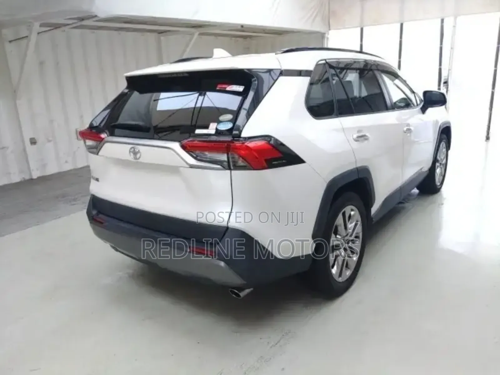 Toyota RAV4 XLE AWD 2019 White