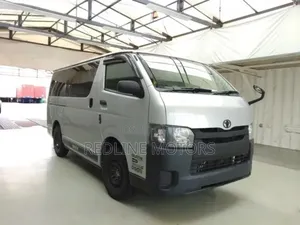 Toyota HiAce 2018 Silver