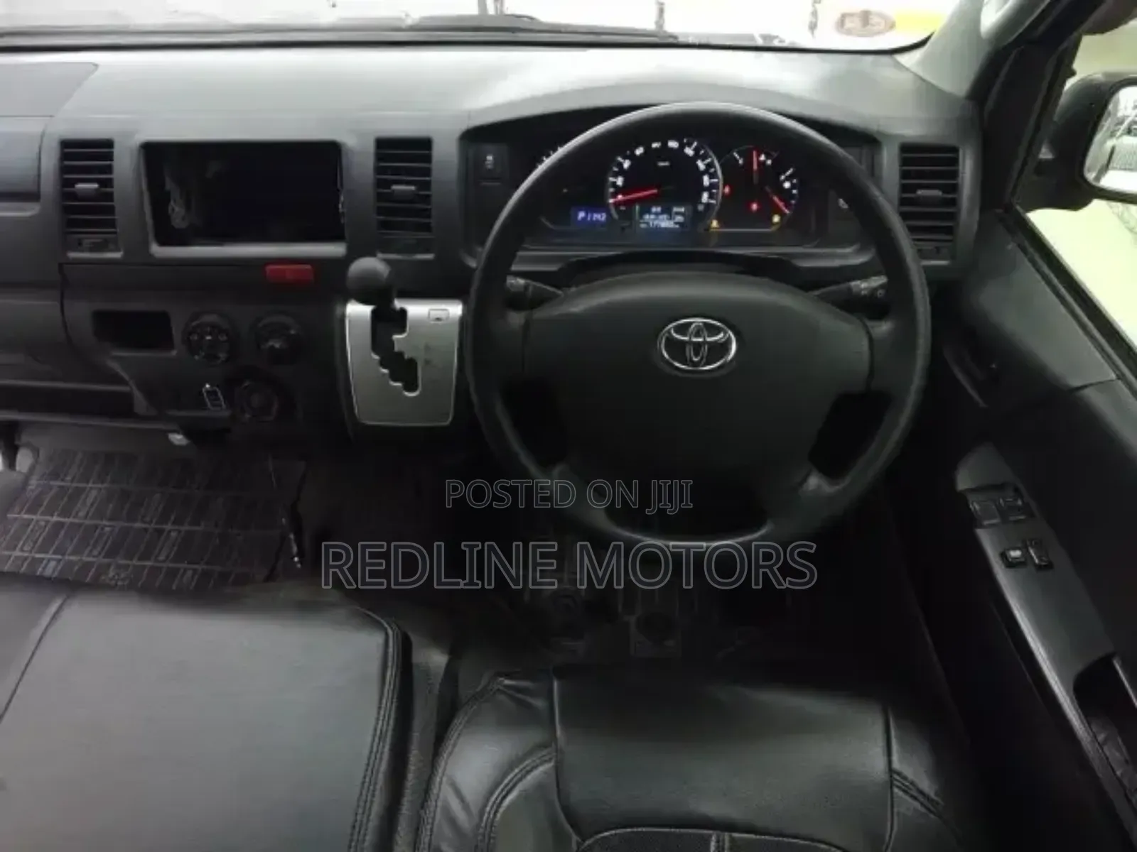Toyota HiAce 2018 Silver