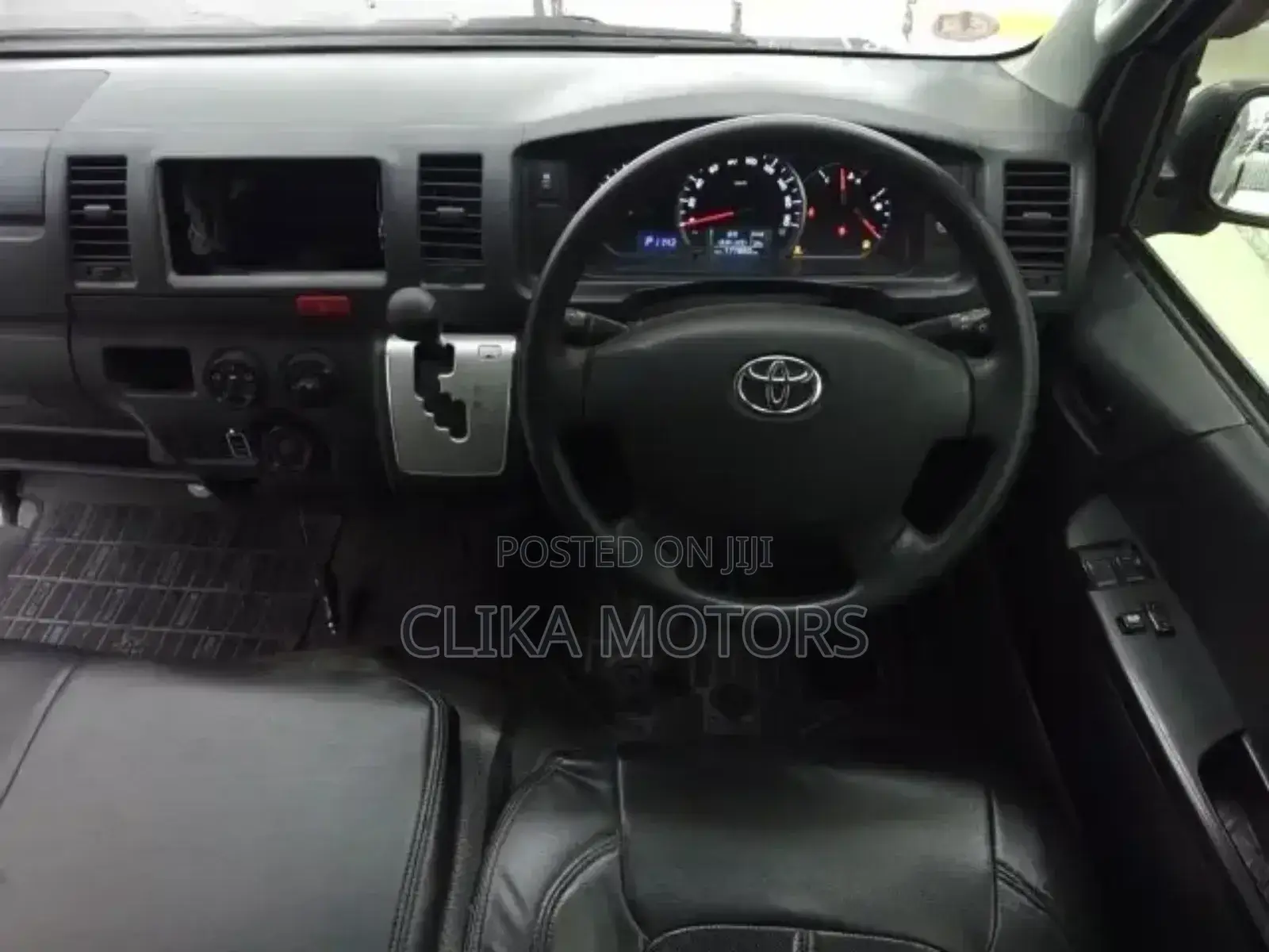 Toyota HiAce 2018 Silver