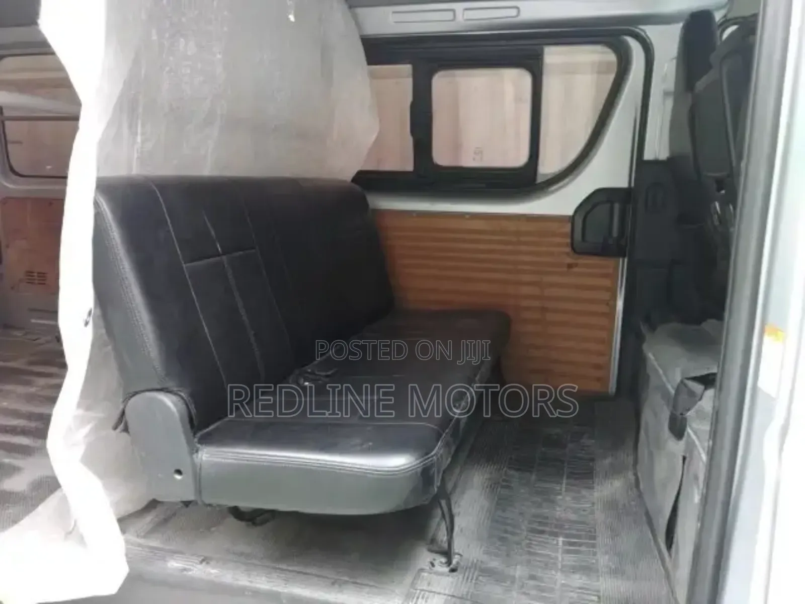 Toyota HiAce 2018 Silver