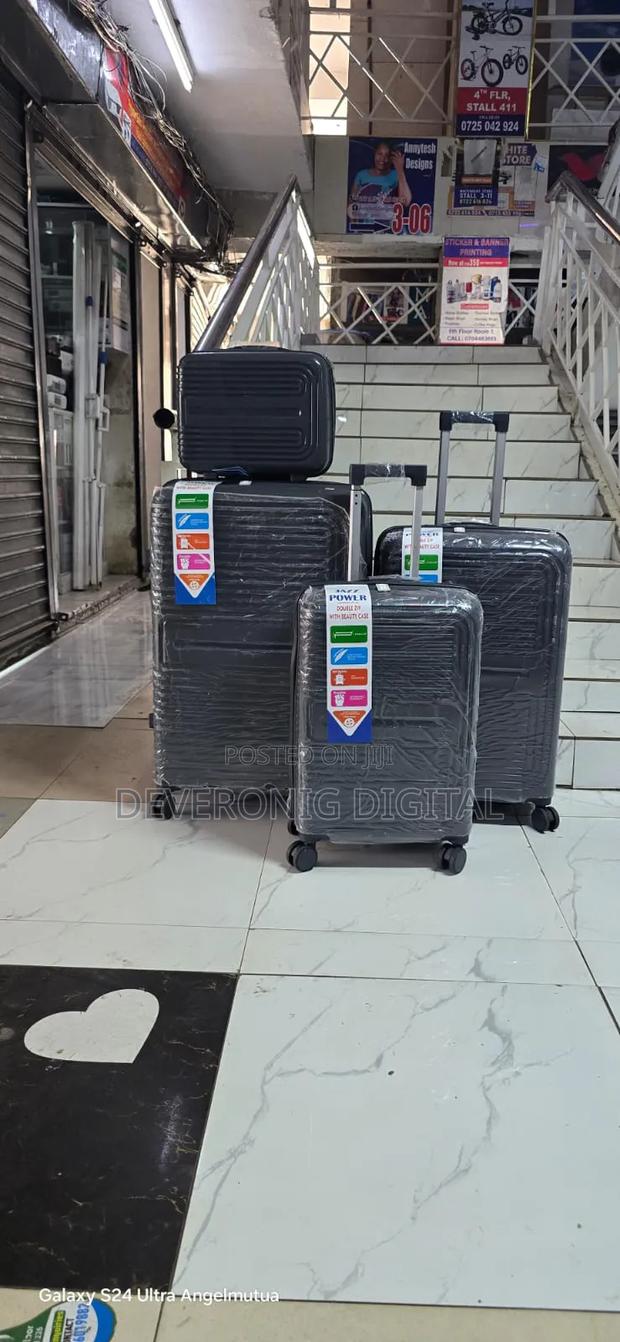 *4 in 1 Luxurious Unbreakable Suitcase*(Expansion Zip)