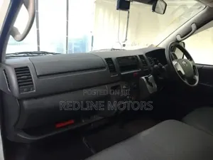 Toyota HiAce 2018 White