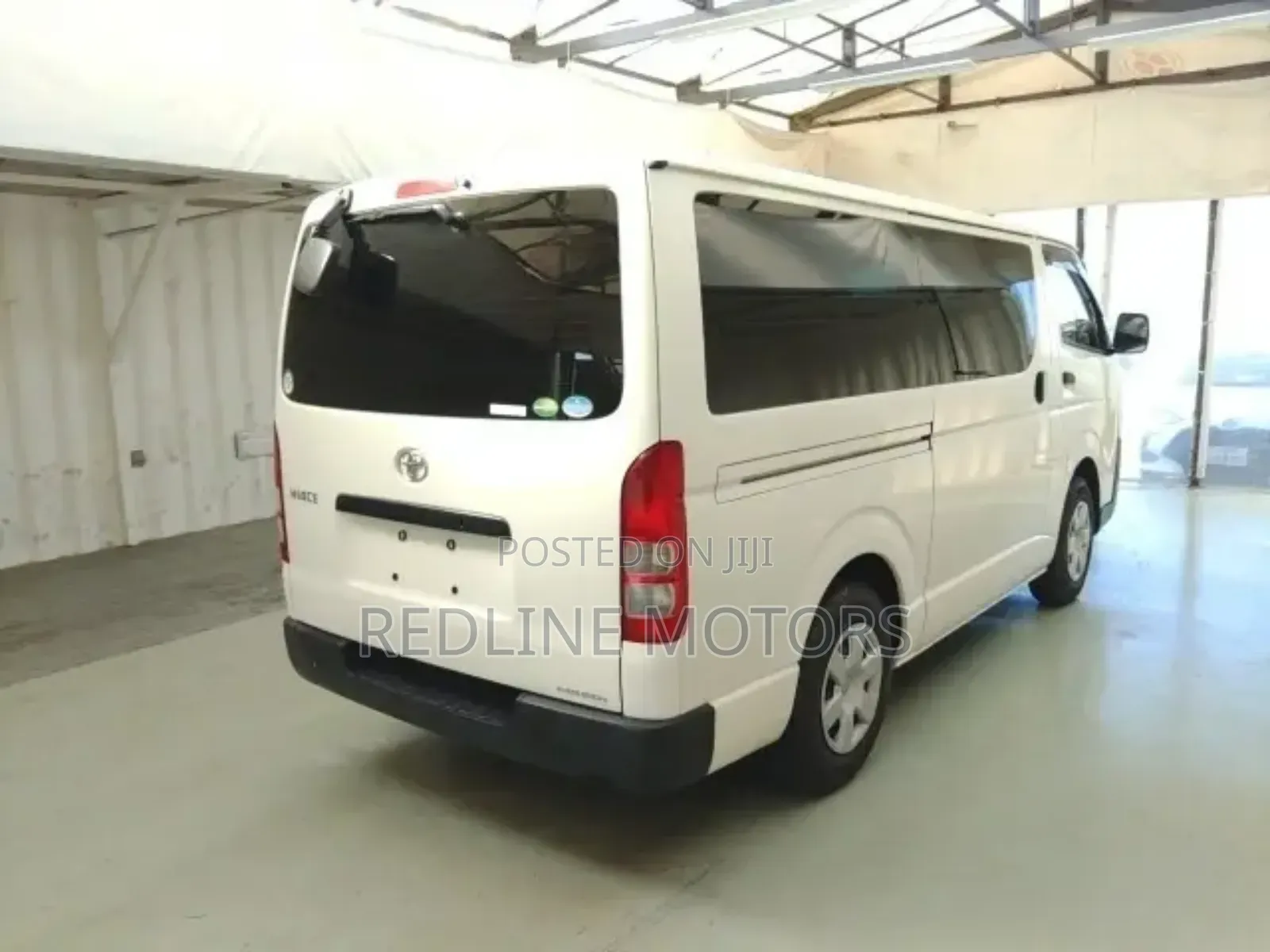 Toyota HiAce 2018 White