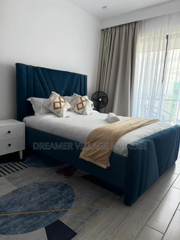 Cosy 1 Bedroom in Lavington. - thumbnail 3