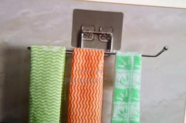 1pc Stainless Steel Self-Adhesive Toilet Paper, Face Towel Holder