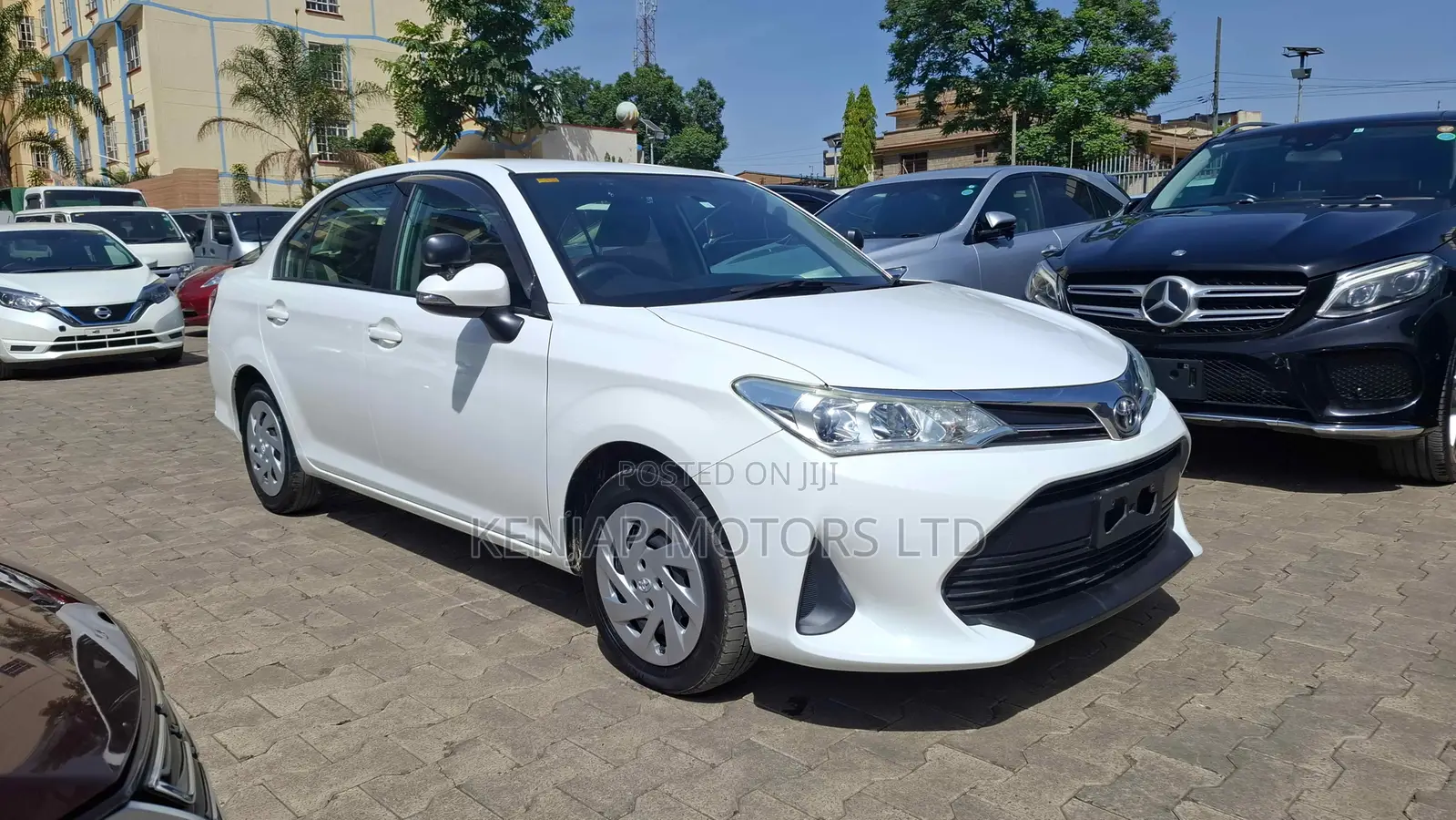 Toyota Axio 1.5 Hybrid 2WD 2018 White