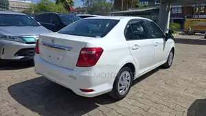 Toyota Axio 1.5 Hybrid 2WD 2018 White